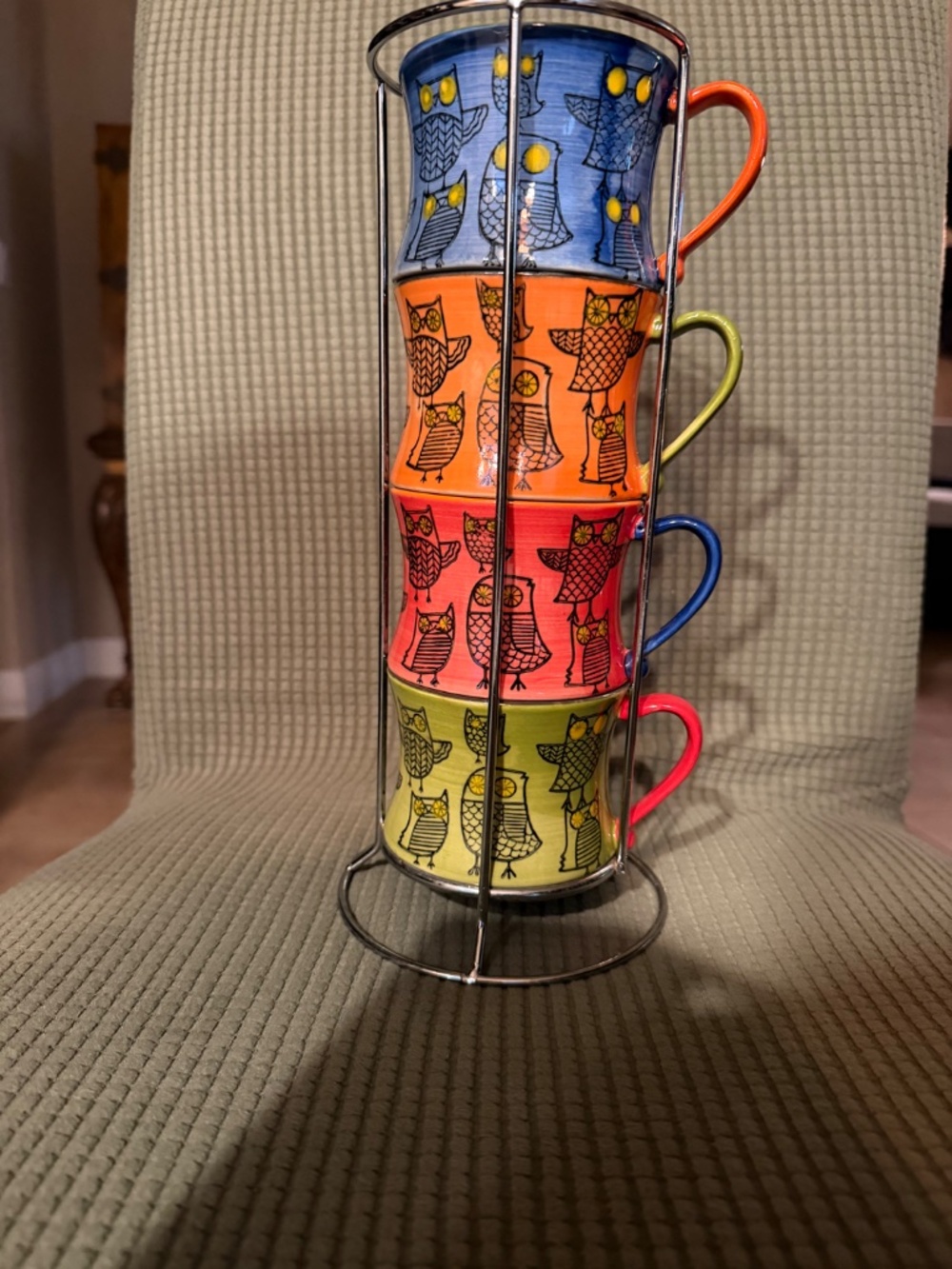 Pier One Stackable Owl Mugs with Holder Like New